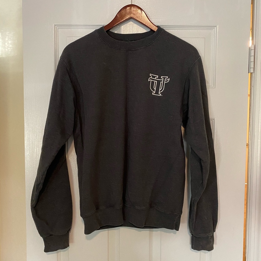 UNIVERSITY OF TAMPA SWEATSHIRT